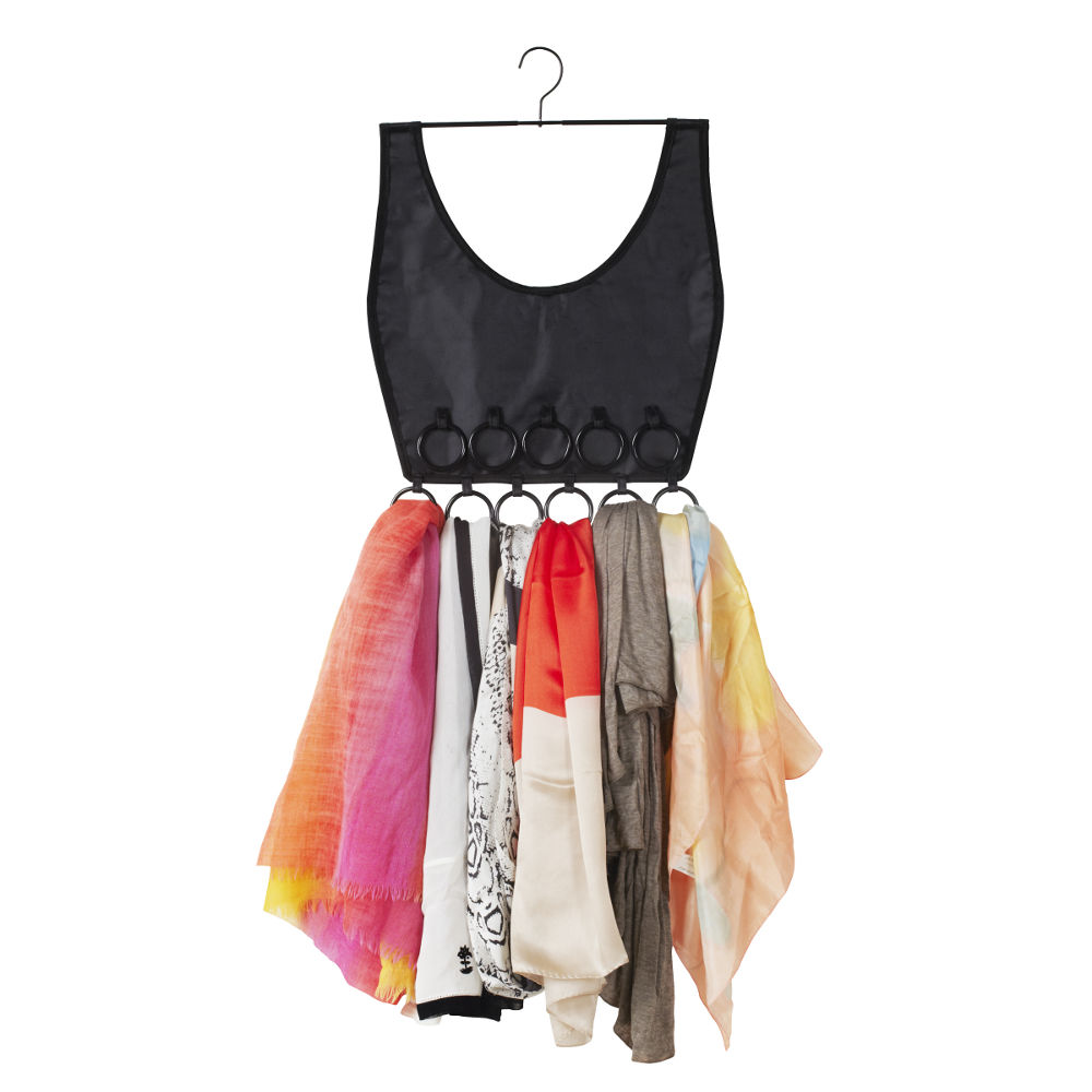 Range foulard et écharpe Petite robe noire