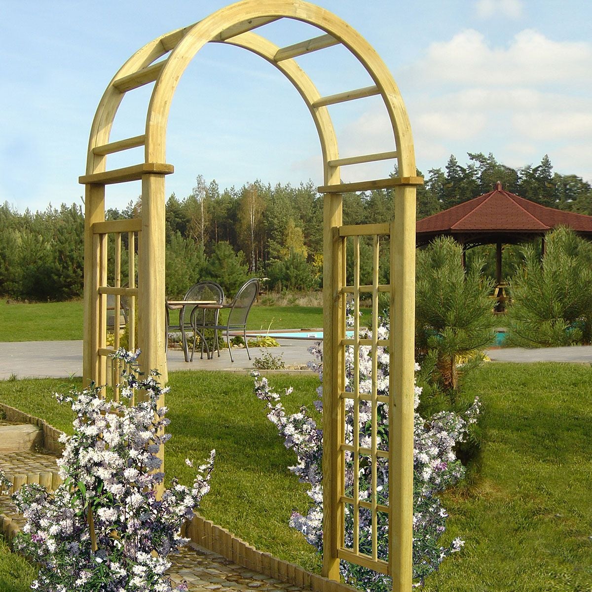 Arche en bois avec treillis Glycine