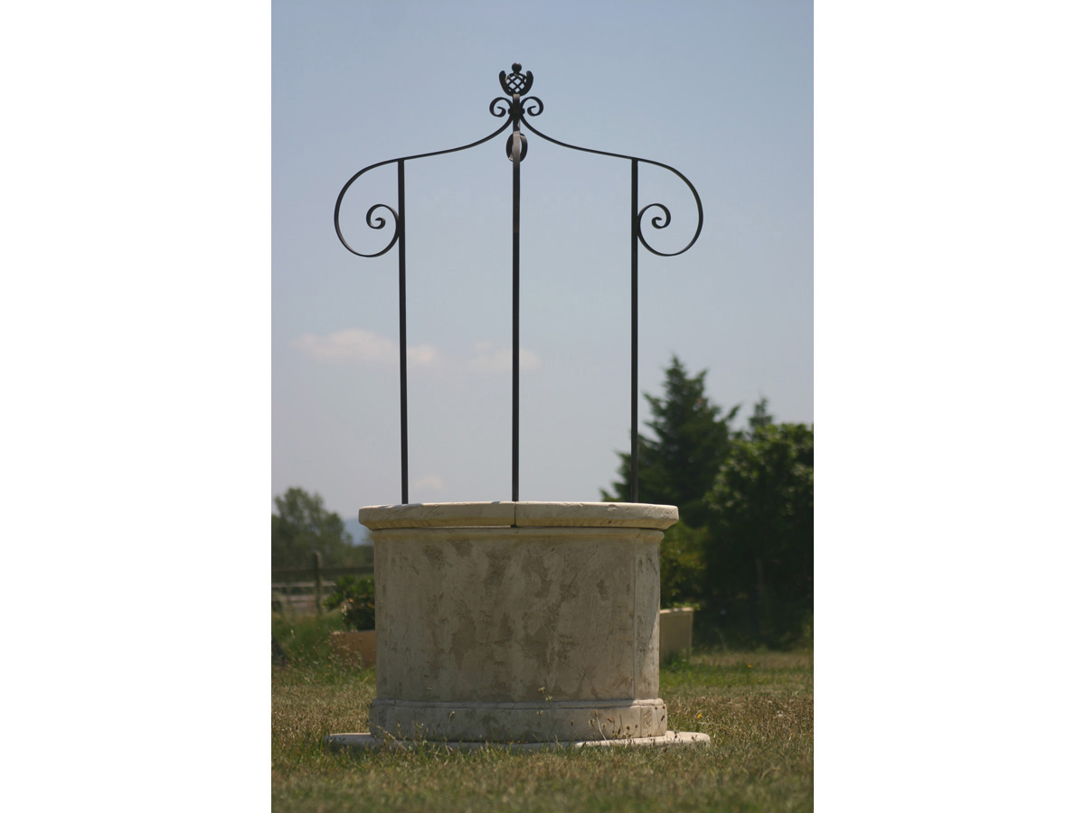 Puits de jardin - diamètre 120 x 210 cm - Hauteur du corps en pierre : 78 cm - Diamètre intérieur 77 cm