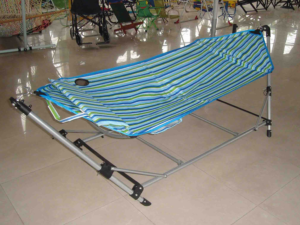 Hamac jardin avec porte gobelet et petit coussin
