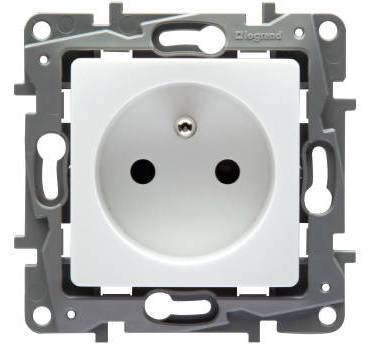 LEGRAND - Prise 2P+T 16 A bornes auto blanc pur - Niloé - 664735