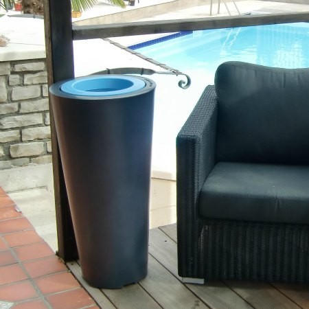Pot de fleur bicolore Up noir 80 cm avec anneau bleu