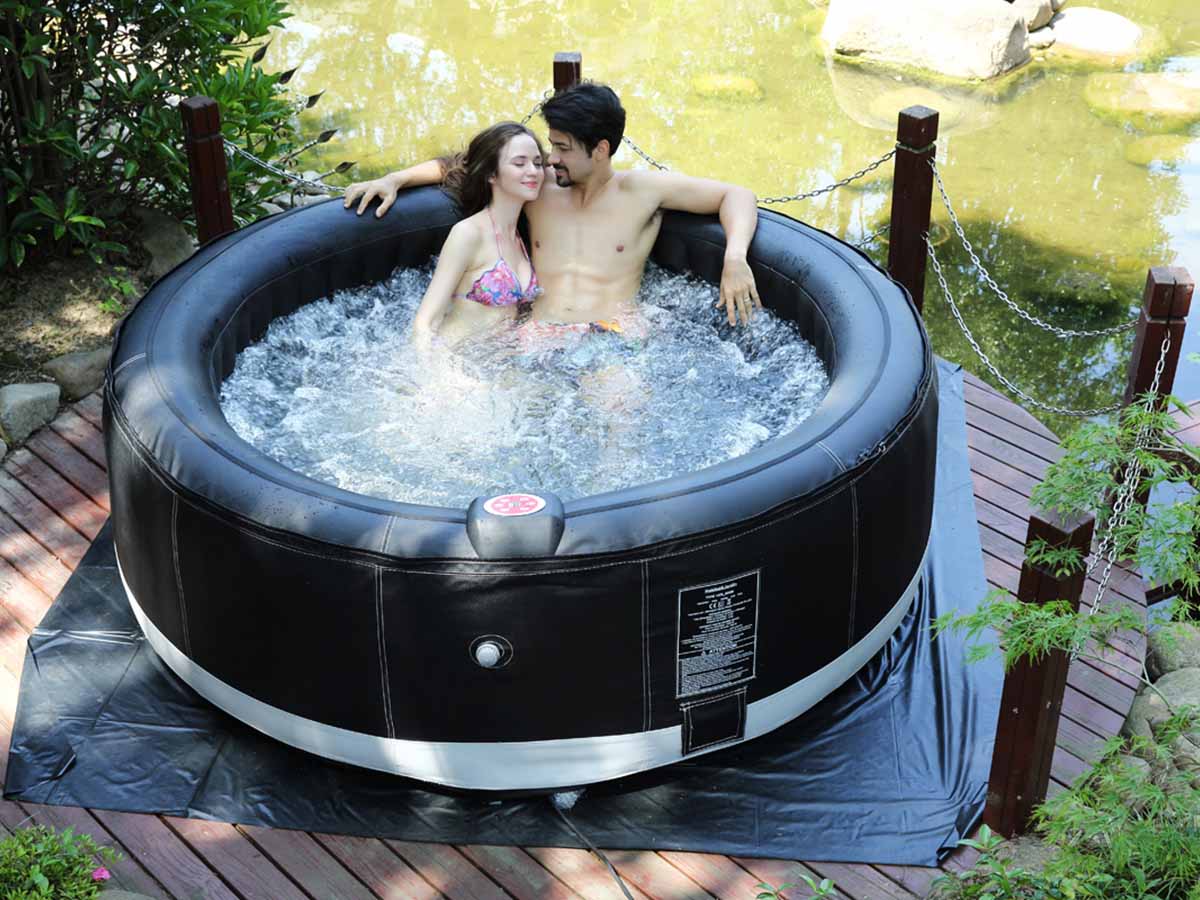 Spa gonflable Canne en PVC - 6 places - Noir