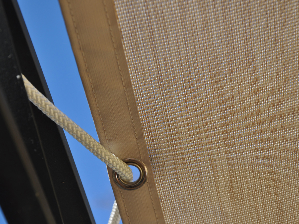 Bâche solaire pour pergola