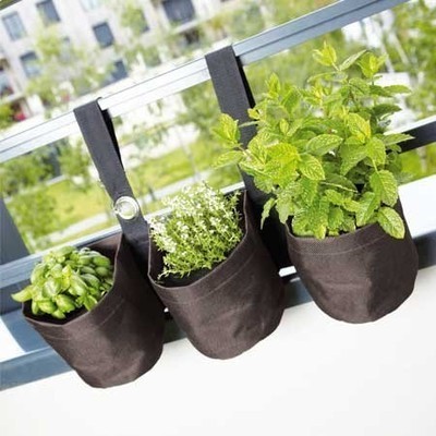 Triple jardinière suspendue en PVC pour balcon