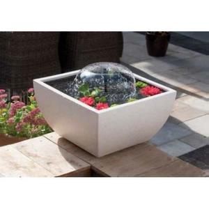 Mini bassin IV blanc 55x55x30cm avec pompe jet d'eau + nénuphars