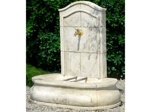 Fontaine Florence - 1.14 x 0.57 x 1.16 m Fontaine Florence - 1.14 x 0.57 x 1.16 m