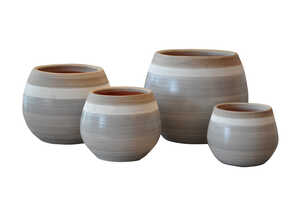Pot Cancale esprit délicatesse en terre cuite émaillée H 27 x Ø 25 cm Pot Cancale esprit délicatesse en terre cuite émaillée H 27 x Ø 25 cm