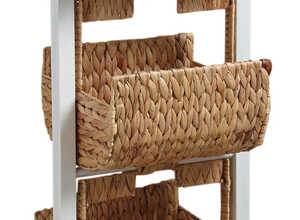 Meuble de rangement en bois et jacinthe