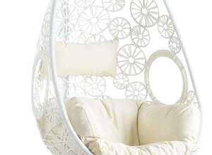 Fauteuil oeuf blanc en polyrésine sur pied