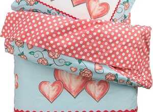 Couette + taie + drap + drap housse Coeurs