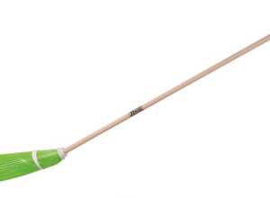 Balai de cantonnier en plastique et manche en bois 1m50 Balai de cantonnier en plastique et manche en bois 1m50