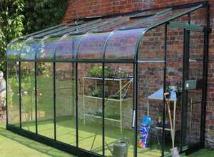 Serre adossée en verre trempé Silverline vert 7.5 m² + embase - Halls Serre adossée en verre trempé Silverline vert 7.5 m² + embase - Halls