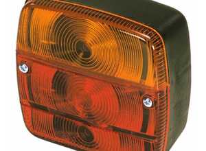 Feu arrière droite 3 fonctions 108x103 mm - AMA Feu arrière droite 3 fonctions 108x103 mm - AMA