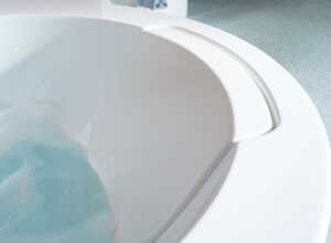 Repose tête et siège de douche en Gris Argent Droit Repose tête et siège de douche en Gris Argent Droit