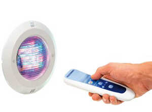 Projecteurs LED (x2) multicolores et 1 télécommande pour piscine liner et préfabriquée